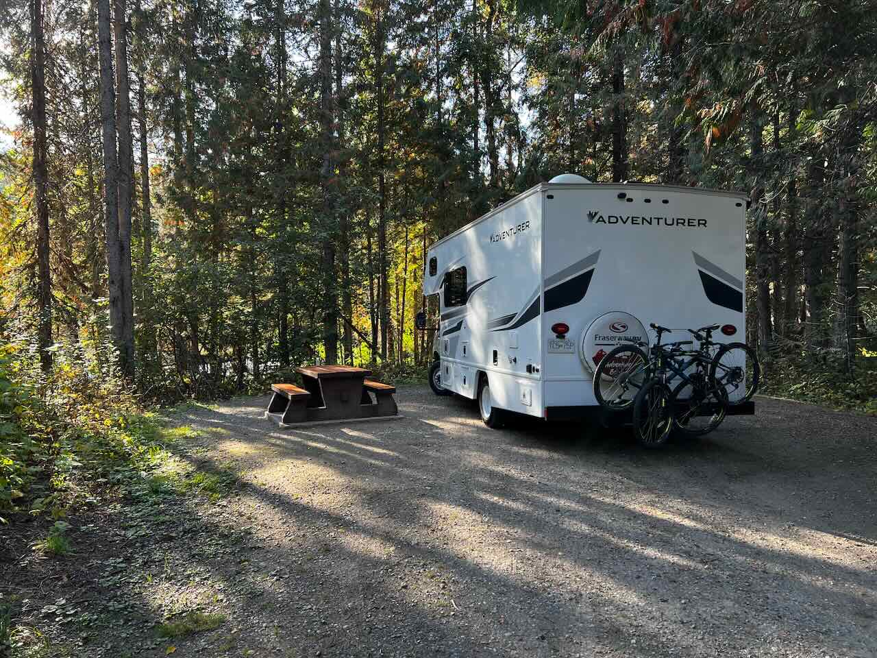 A guide for booking campgrounds for your Canadian adventure